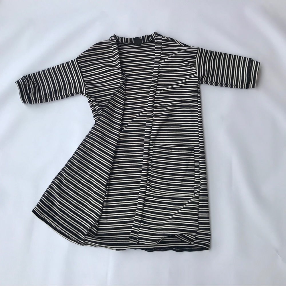 Mid-length sleeve Cardi Tunic